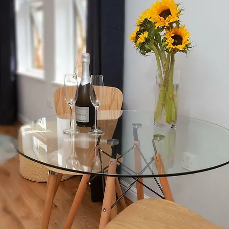 7 Gibson House - Chic Centre With Parking * York